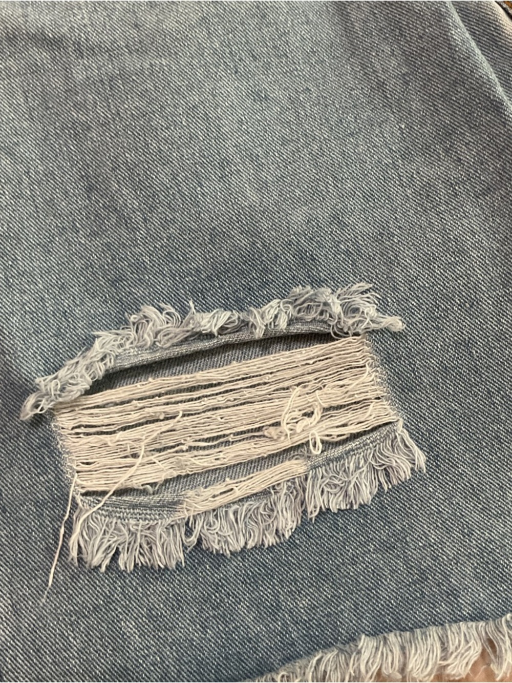 Denim Blvd Los Angeles Med Wash Distressed Denim Mini Skirt Size Medium NWT - Picture 4 of 12